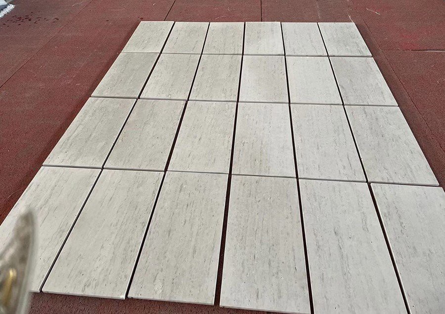 Polar White Travertine Customized Vein Cutted.jpg