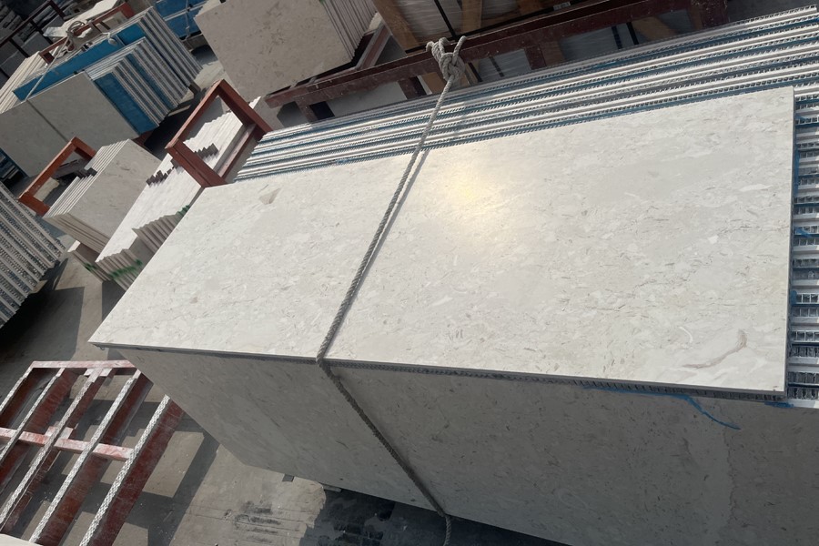 Crema Perla Limestone Laminated Aluminum Honeycomba Panel 02 Crema Perla Limestone Laminated Aluminum Honeycomba Panel 02