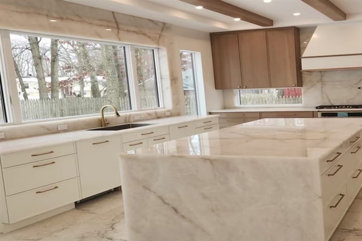 Cristallo Quartzite Kitchen Countertop Design